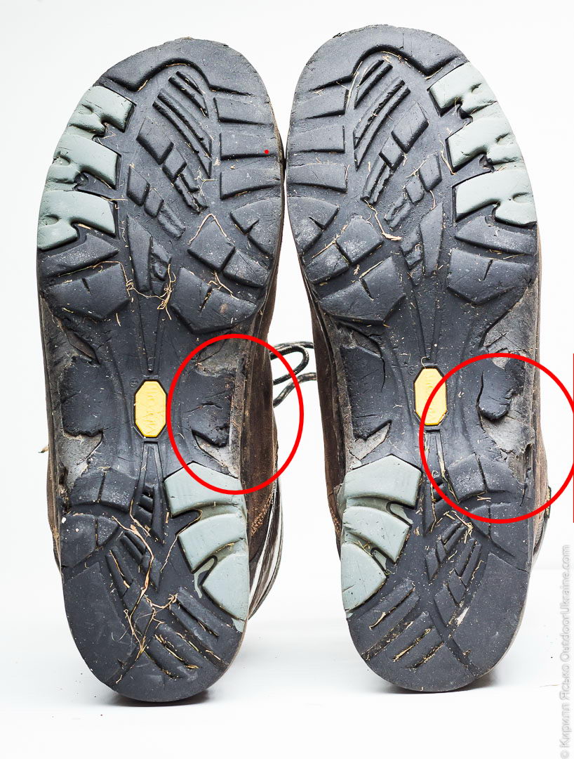 При длительном использовании подошва обуви изнашивается впр. Стирается подошва. Изношенная обувь. Изношенные подошвы обуви.