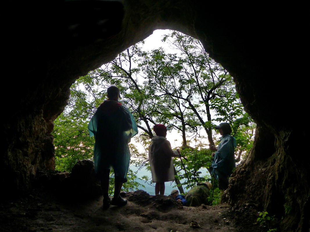 вход в грот Пещеры МАН