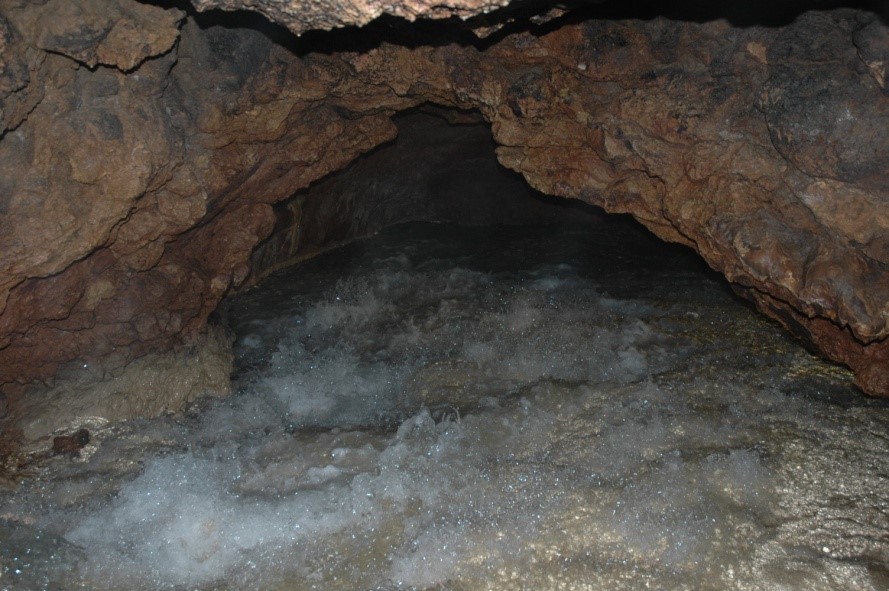 пещерная река в Кизил-Коба