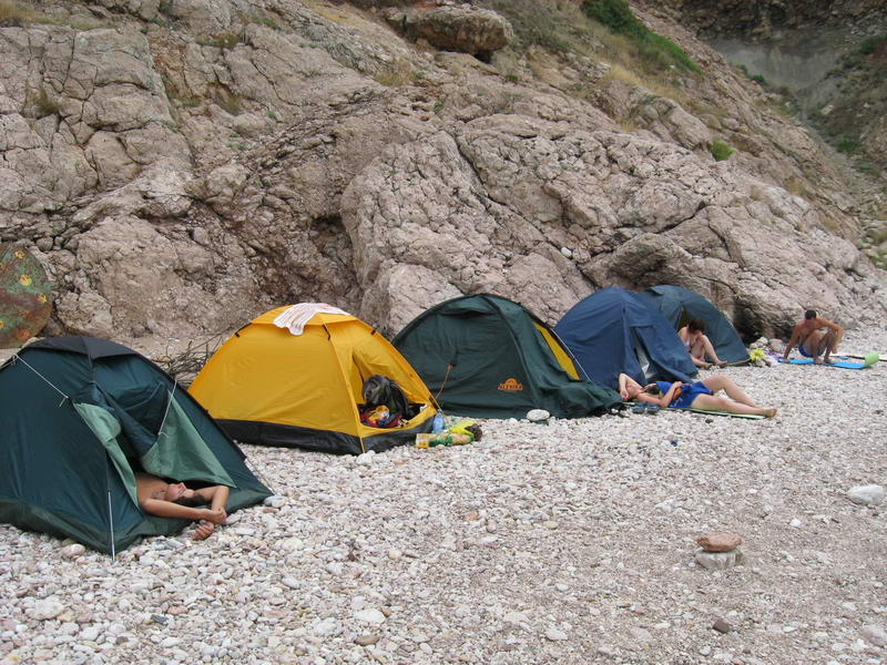 палатки на пляже