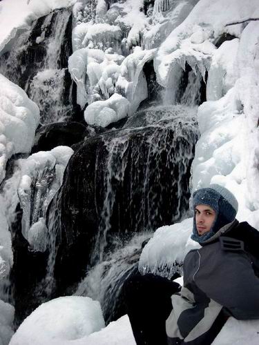 Shipit waterfall in winter