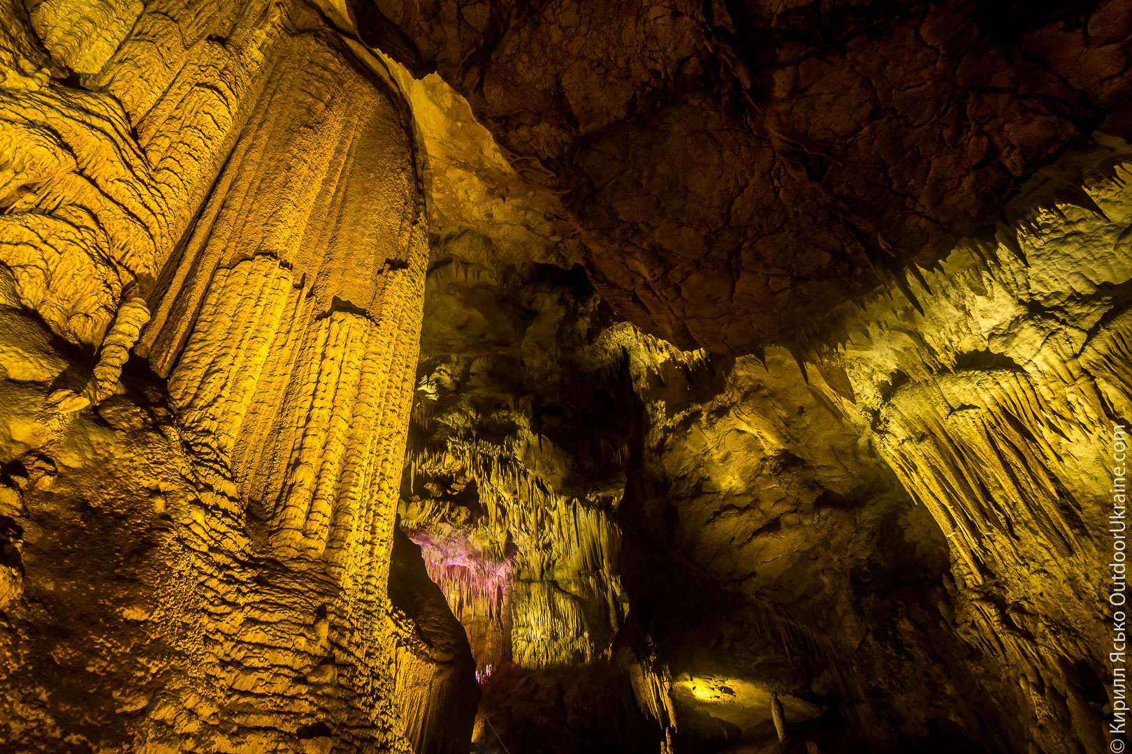 Пещера прометея грузия. Цхалтубо пещера Прометея. Кутаиси пещера Прометея. Пещера Прометея Батуми.