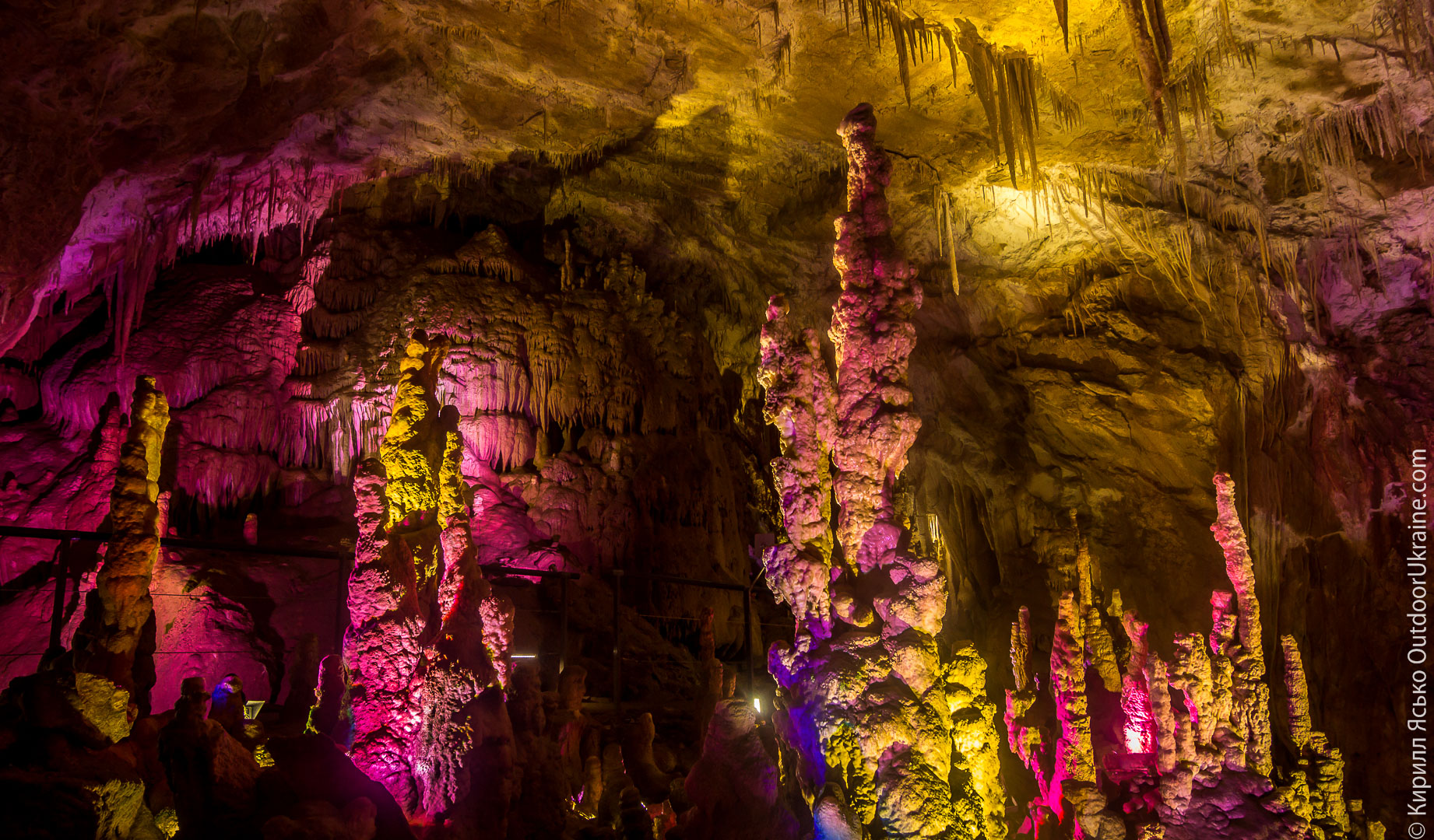 Пещера прометея грузия. Кутаиси пещера Прометея. Пещера Прометея (Имерети). Цхалтубо Грузия пещера Прометея.